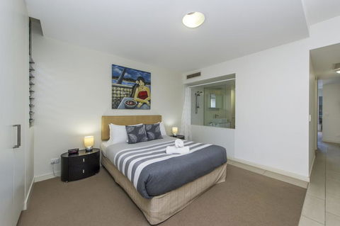 1 Bright Point Apartment 3104 - Australia Accommodation 0