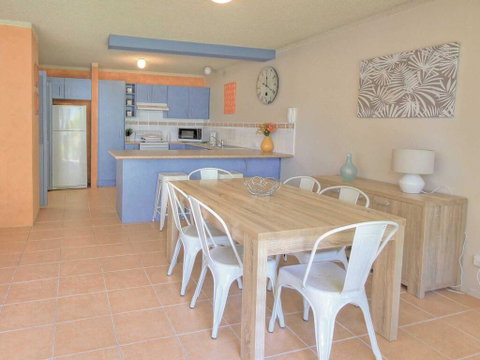 10 'Magnus Gardens' 7 Magnus Street - Air Conditioned & Walk To Town Centre - Australia Accommodation 1