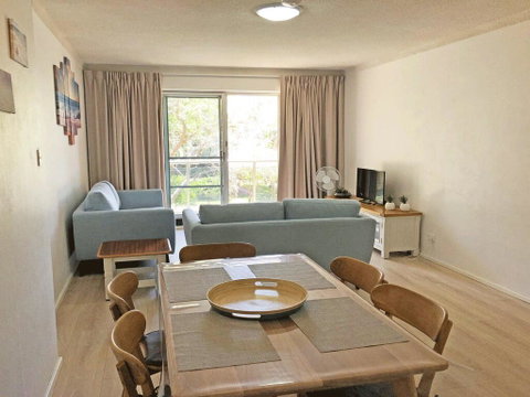 10 'Parkview', 11-13 Catalina Close - Peaceful Park Views - Australia Accommodation 2