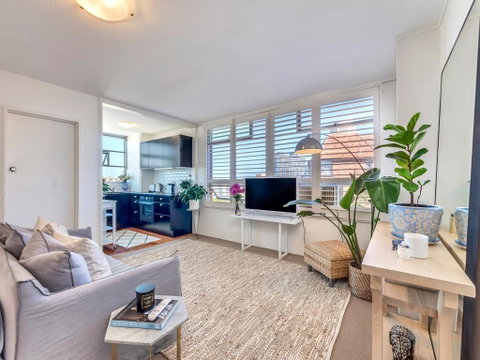 10 Barncleuth Square - Australia Accommodation 0