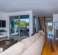 10 Sands Bvd - Australia Accommodation