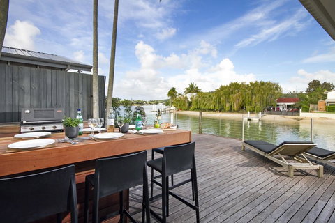 103 Noosa Parade - Australia Accommodation 1