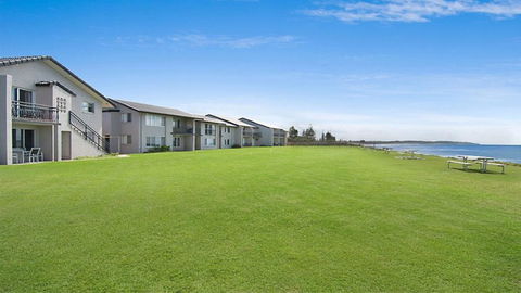 10T Beachfront Apartments - Australia Accommodation 1