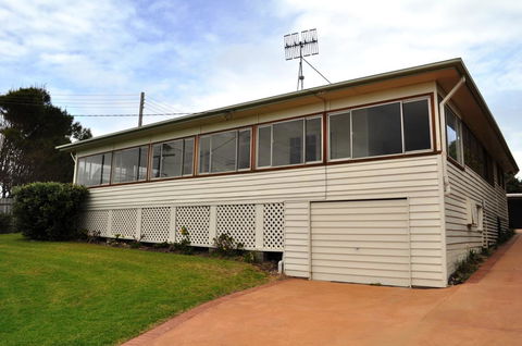12 Bluewater Drive - Australia Accommodation 1