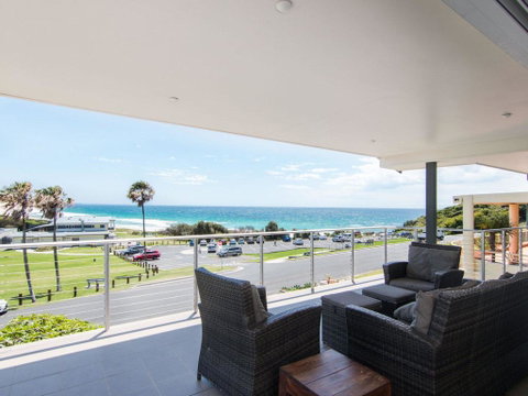 12 Cliff Road - Australia Accommodation 1