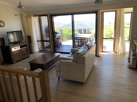 121 Montague Avenue, Kianga - Australia Accommodation 2
