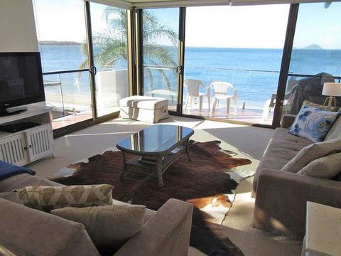 13 'Harbourside', 3-7 Soldiers Point Road - Fantastic Waterfront Unit - Australia Accommodation 0