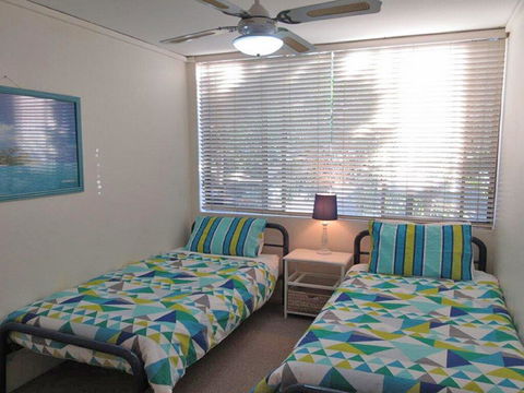 13 'Harbourside', 3-7 Soldiers Point Road - Fantastic Waterfront Unit - Australia Accommodation 3