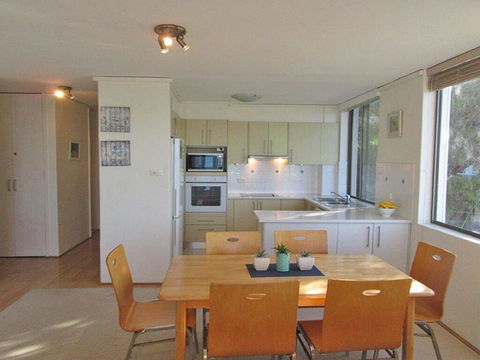 13 'Harbourside', 3-7 Soldiers Point Road - Fantastic Waterfront Unit - Australia Accommodation 2
