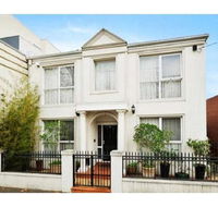 15 Charles Abbotsford Mansion - Australia Accommodation