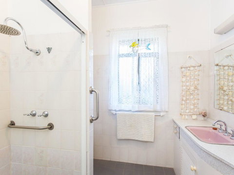 19 Lincoln Street - Australia Accommodation 3