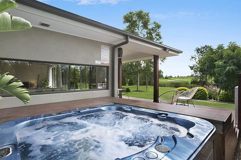 1OAK - Australia Accommodation 0