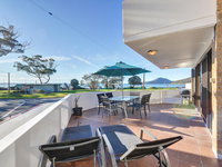 2 'Fleetwood' 63 Shoal Bay Road - spectacular views