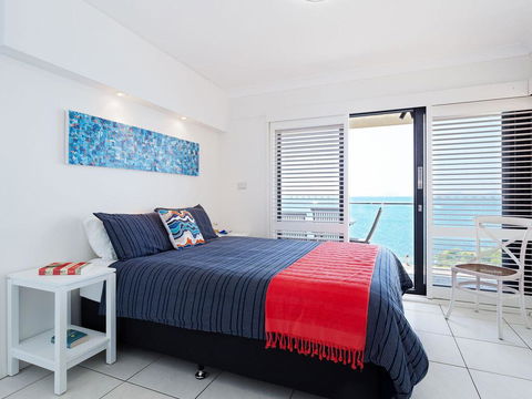 2 'Lanimer' 14 Mitchell Street - Beautiful Waterfront Property With Spectacular Views - Australia Accommodation 1