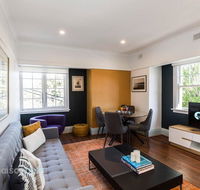 2 Bdrm Art Deco Apt Stroll To Bondi Junction - Australia Accommodation
