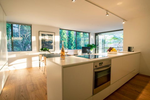 2 Bedroom Apt In Potts Point With Parking - Australia Accommodation 2