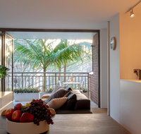2 Bedroom Apt in Potts Point with Parking - Australia Accommodation