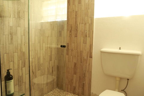 2 Bedroom Close To CBD - Australia Accommodation 1