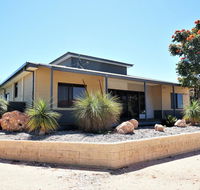 2 Trout Place - 4 Bedroom Holiday Home for the Nautical Adventurers - Australia Accommodation