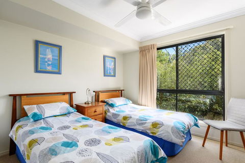 2/80 Cooloola Drive - Comfortable And Cosy Unit Enjoying Ocean Views And Views To Fraser Island - Australia Accommodation 3