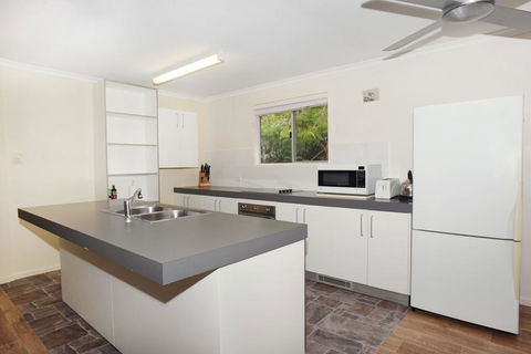 20 Scrub Road, Coolum Beach - Pet Friendly, Linen Included - Australia Accommodation 2
