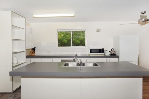 20 Scrub Road, Coolum Beach - Pet Friendly, Linen Included - Australia Accommodation 3