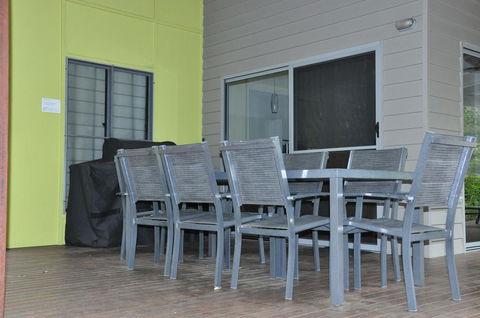 24 Esprit Drive - Beach Home With Open Plan Living And Walking Distance To Beach - Australia Accommodation 2