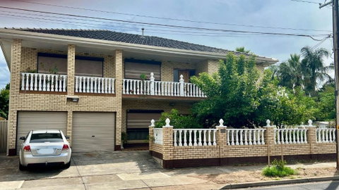 Croydon Beautiful Entire Top Floor 200sqm - Australia Accommodation 0