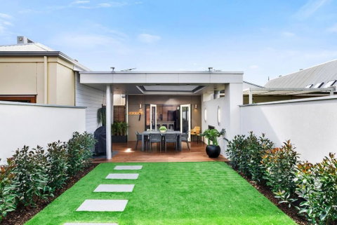Cute As A Button - Picket Fence 3 Bed Stylish Home - Australia Accommodation 2