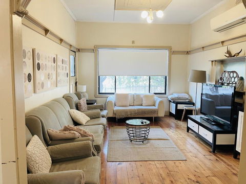 D103 Lemon Tree House - Australia Accommodation 4