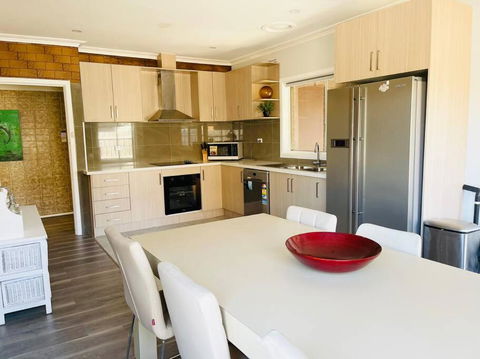 D126 Great 23rd Stay - Australia Accommodation 2