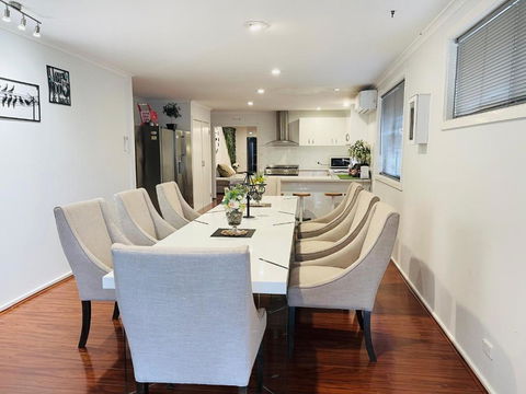 D130 The Link Fantasy Place - Australia Accommodation 1