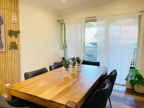 D141 Your Joyful Vacation - Australia Accommodation 1