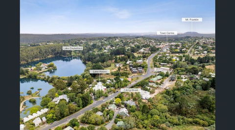 Daylesford Lake Garden Villas - Australia Accommodation 4