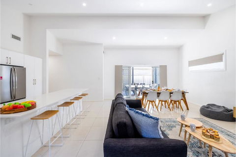 Daze On Dowling 25b Dowling Street WiFi, Air Conditioning 700 Metres To The Water - Australia Accommodation 2