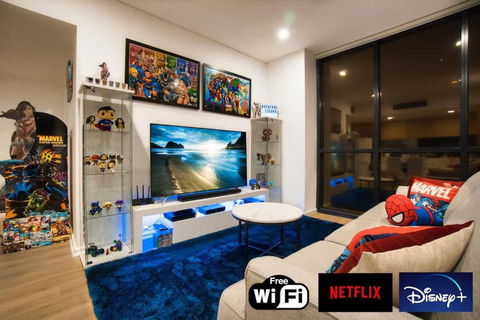 DC Vs Marvel Theme Ft Arcade Machine Pool Gym Sauna BBQ - Australia Accommodation 0