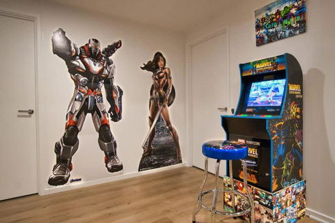 DC Vs Marvel Theme Ft Arcade Machine Pool Gym Sauna BBQ - Australia Accommodation 2