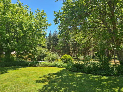 DELANY VILLAS BRIGHT - Spa Luxury On Delany Avenue - Australia Accommodation 4