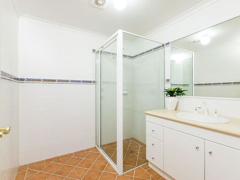 3 'Peninsula Waters', 2-4 Soldiers Point Rd - Beautiful Air Conditioned Unit With Pool, Lift & WIFI - Australia Accommodation 2