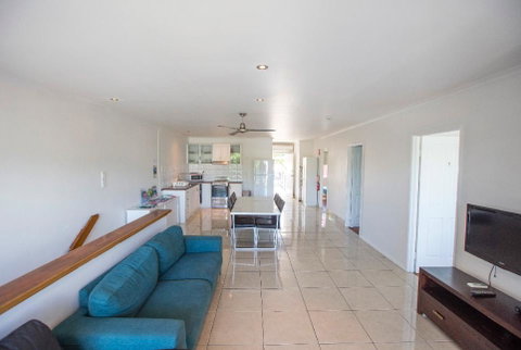 3 Bedroom Apartment // Spence St - Australia Accommodation 0