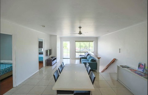 3 Bedroom Apartment // Spence St - Australia Accommodation 1