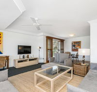 3/54 Lawson St - The Palms 3 - Australia Accommodation