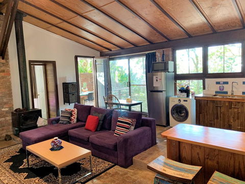 305 Montville - The Artist's Cottage - Australia Accommodation 0