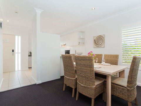 356 ' Oaks Pacific Blue', 265 Sandy Point Rd - Air Conditioned, Direct Pool Access And Suited For Disability - Australia Accommodation 2