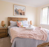 42 Rosemary Lane - Central Orange - Spacious Family Home - Quiet Lane - Australia Accommodation
