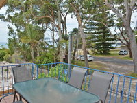 5 'Ocean Breeze' Shoal Bay Avenue - Fabulous location opposite Shoal Bay beach