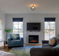 5 Bedroom Close to Beach and Moorpanyal Park - Australia Accommodation