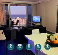 5 Star Resort Gorgeous 2Bd 2Bth Mins to Beach - Australia Accommodation