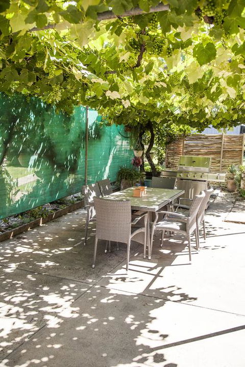 725 Myrtleford-Yackandandah Road - Australia Accommodation 3