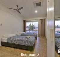 78 Madaffari Drive - PRIVATE JETTY and Pool - Australia Accommodation